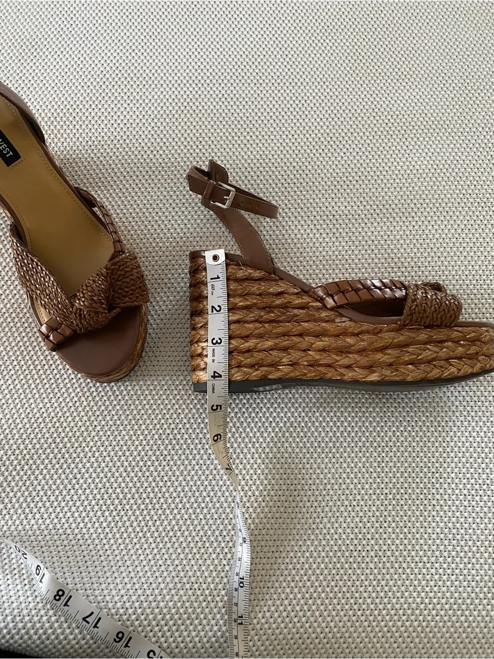 Nine West 8M Cognac Brown Braided Knot Platform Wedge Sandals